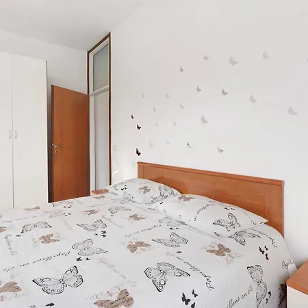 Holiday home Aurora - *